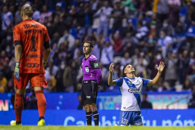 MEXSPORT Puebla festejando triunfo en el Cuauhtémoc