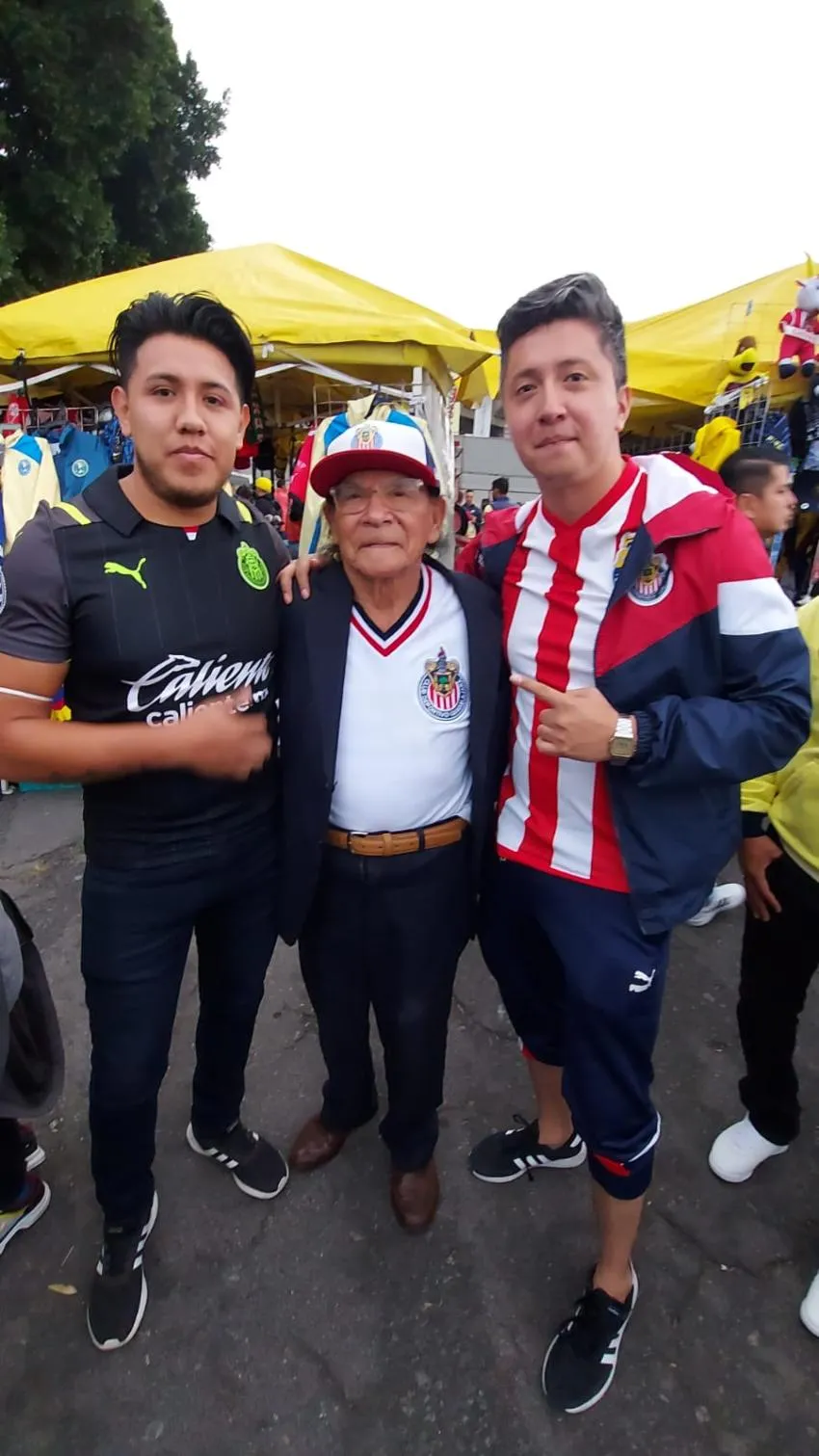 Abuelito verá a Chivas por primera vez en sus 90 años
