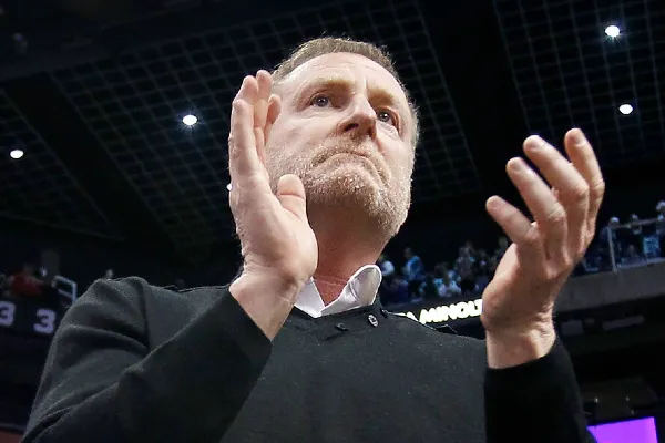 De momento solo fue suspendido un año