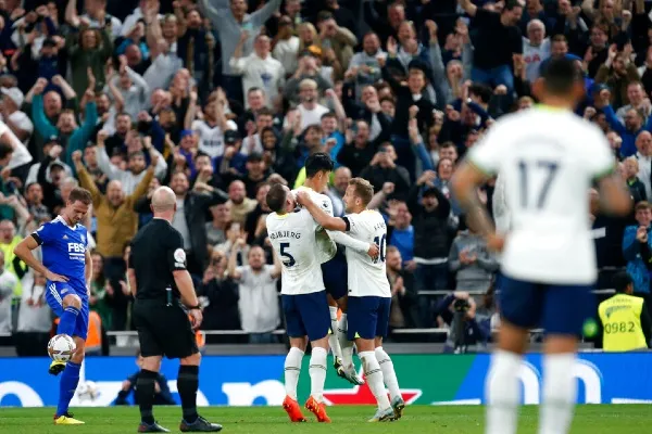 Los Spurs se llevan los tres puntos con goleada