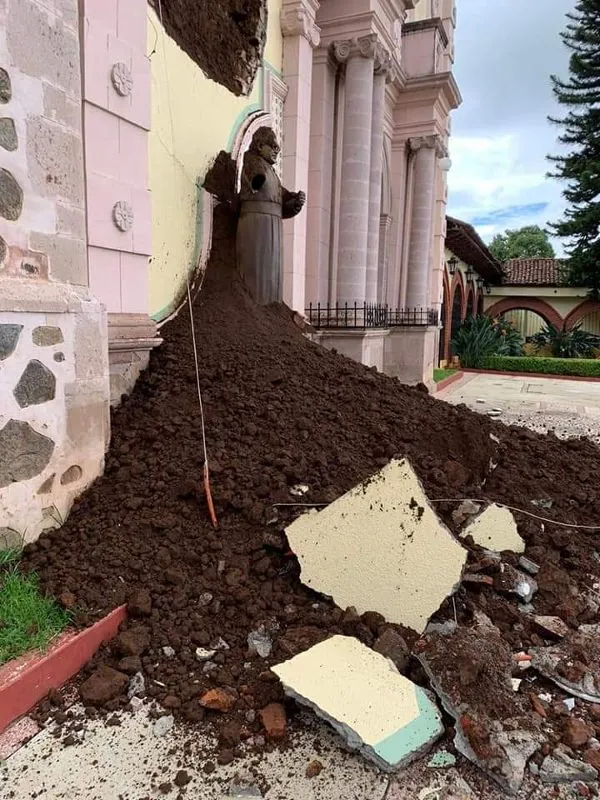 ESPECIAL Afectaciones en la Parroquia De San Miguel Arcángel durante el sismo del 19 de septiembre de 2022