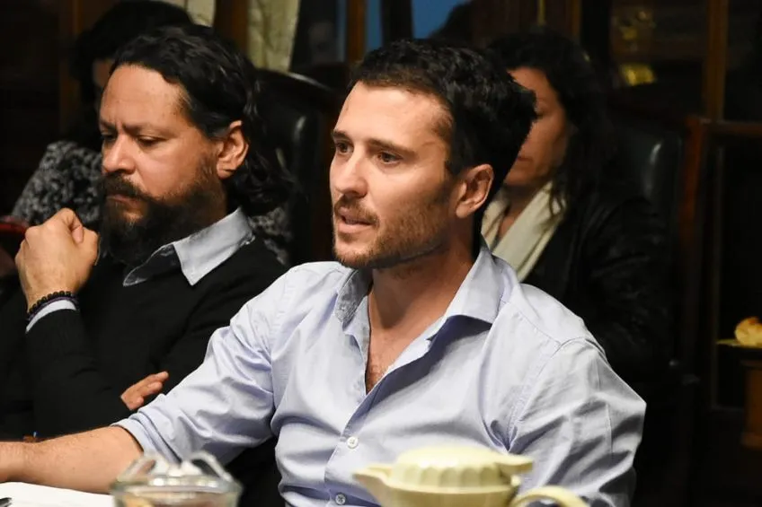 Persona en una reunión