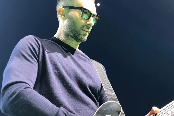 El músico le habría sido infiel a su esposa