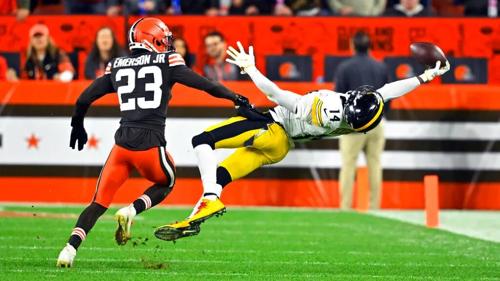 George Pickens hizo una atrapada espectacular