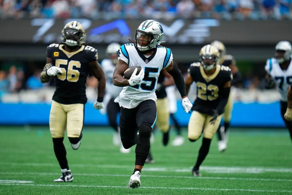 AP Panthers venció a Saints