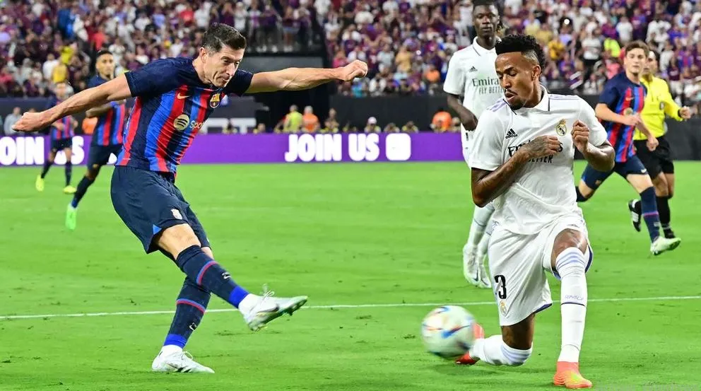 ESPECIAL Acciones entre el Barça y Real Madrid en juego amistoso