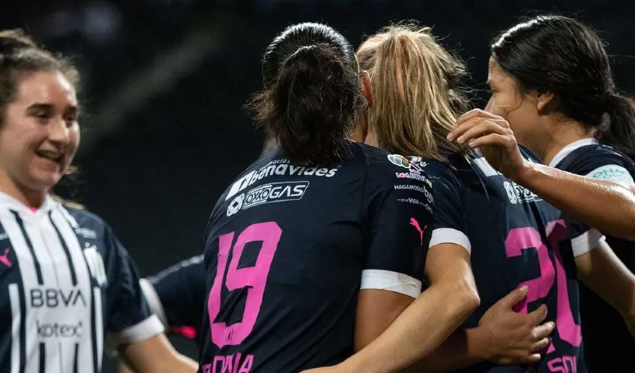 Rayadas celebran gol