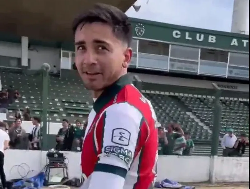 ESPECIAL Jonathan Torres antes de hacer el intercambio