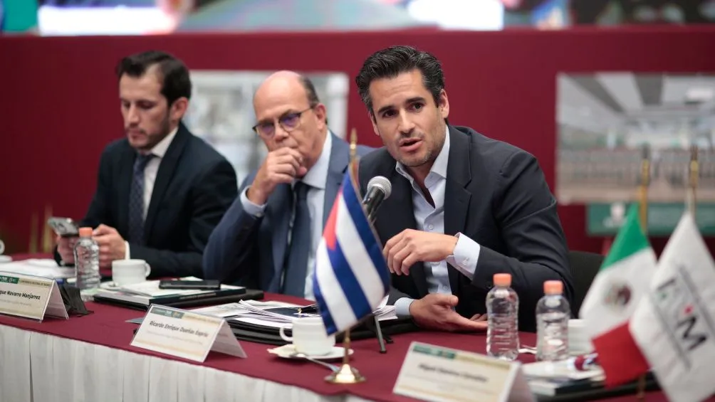 Ricardo Dueñas, la pareja de Vanessa Huppenkothen