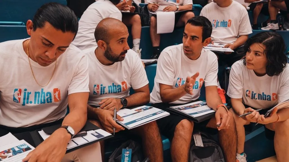 CORTESÍA: NBA MÉXICO El programa se enfoca en coaches y profesores de educación física