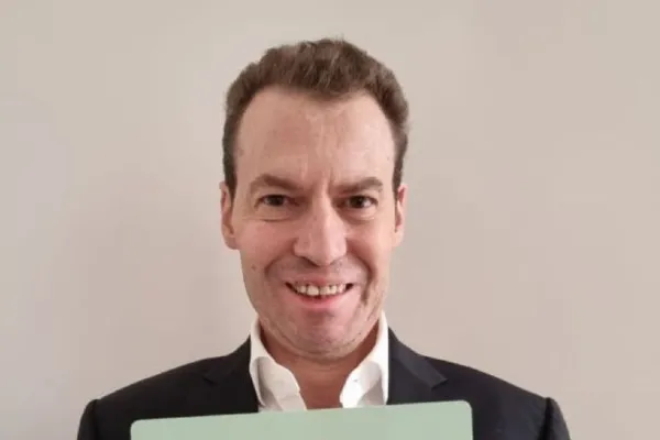 El periodista se ausentará para tratarse