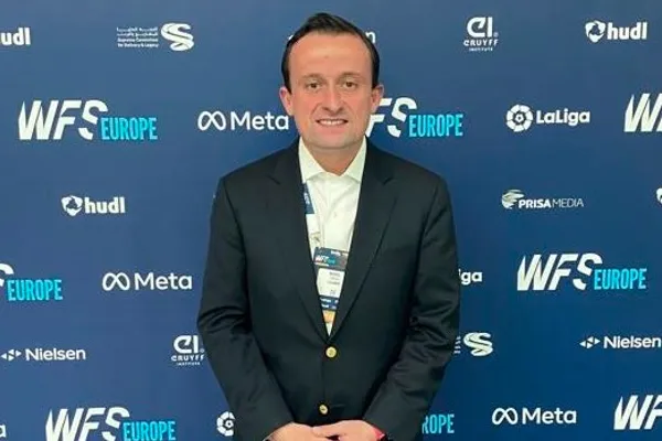 Mikel Arriola durante la convención