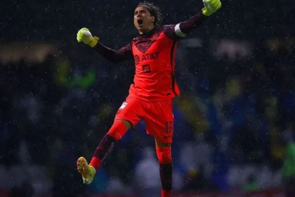 Ochoa, arquero del América