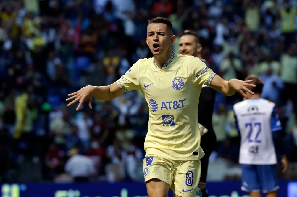 Fidalgo festeja su gol ante Puebla