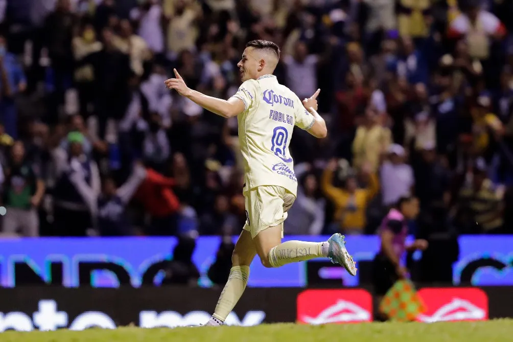 Álvaro Fidalgo marcó gol ante Puebla