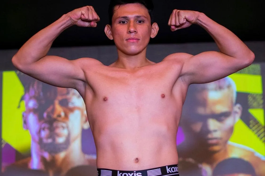 Quiñones en el pesaje de su pelea