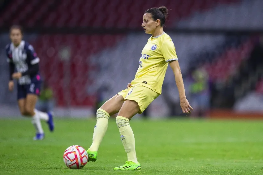 MEXSPORT Aurelie Kaci en un partio de América