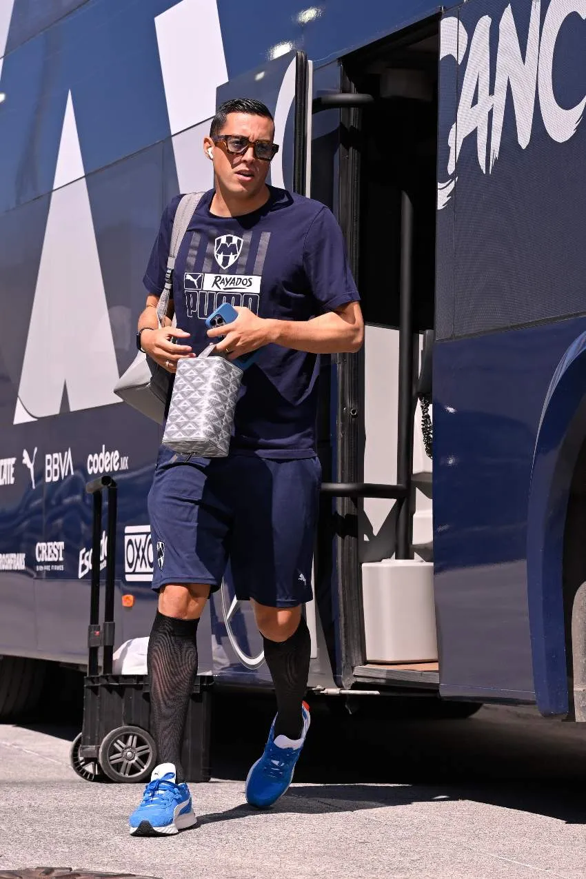 Funes Mori previo a un partido de Rayados