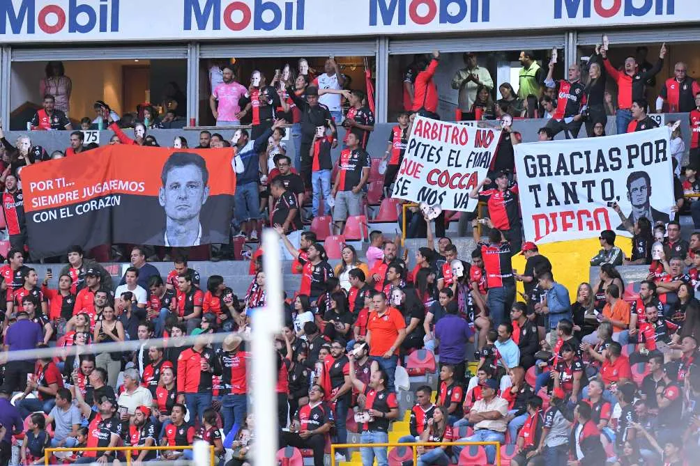 La Fiel se le entregó a Diego Cocca