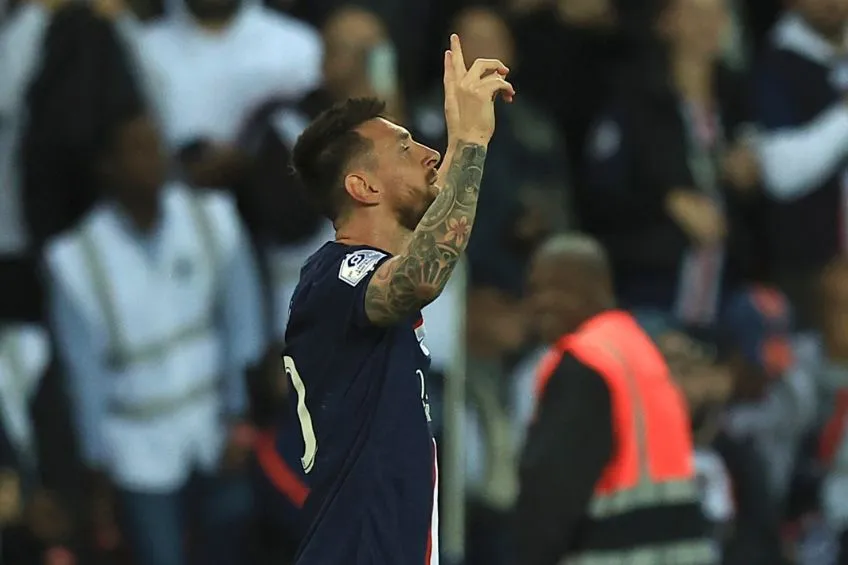 AP Lionel Messi festejando un gol