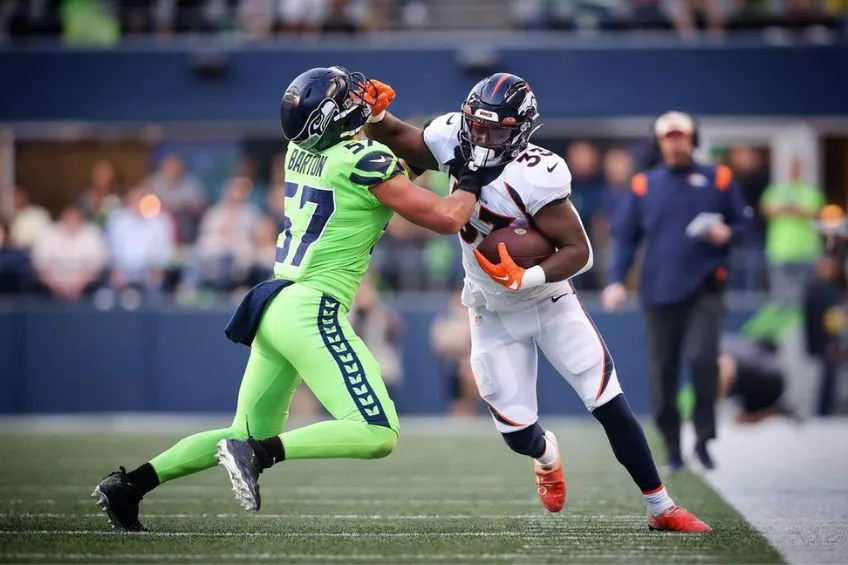 INSTAGRAM: @TheJavonteWilliams Javonte Williams durante un partido de los Broncos
