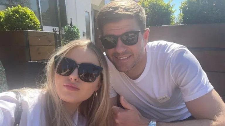 @STEVENGERRARD Steven junto a su hija Lilly-Ella