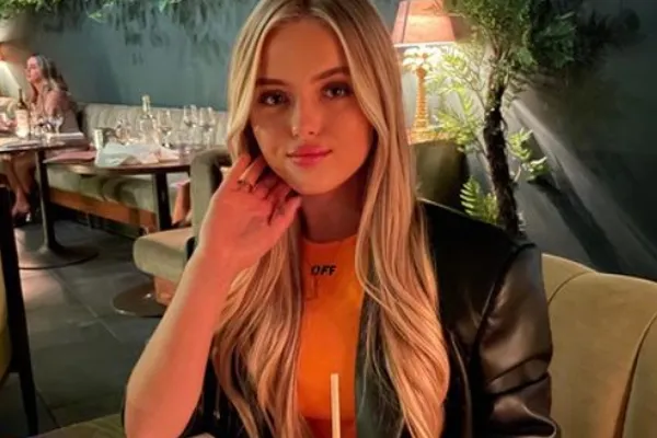 @LILLY.GERRADD Lilly tan solo tiene 18 años de edad