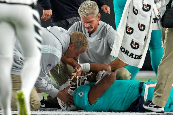 AP El QB tuvo una contusión cerebral