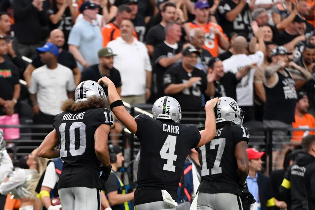 Raiders celebra la victoria con su gente