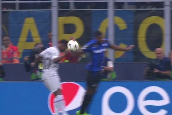 La jugada de la polémica