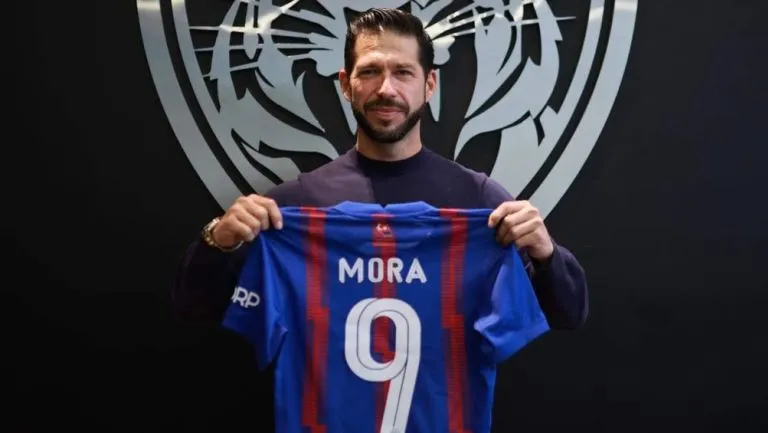 Benjamín Mora hizo historia en el futbol de Malasia