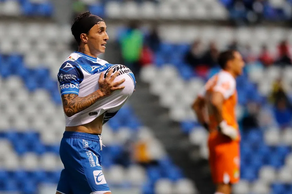 IMAGO7 Puebla es favorito ante Chivas