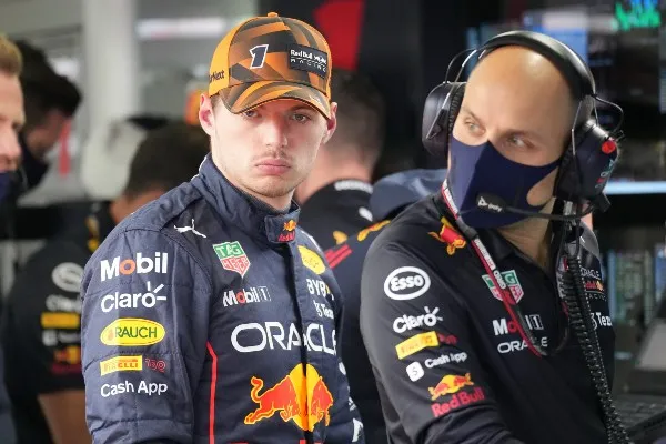 AP Max Verstappen en el GP de Japón