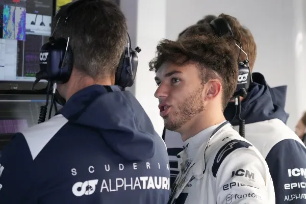 AP Pierre Gasly con AlphaTauri