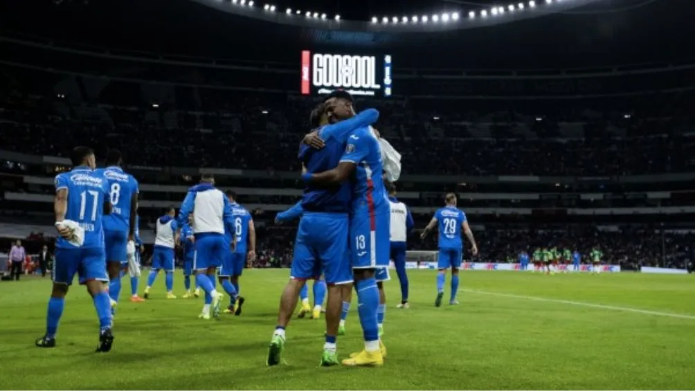 La Máquina celebra tras vencer a Chivas