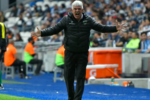 Falta un entrenador de guardametas