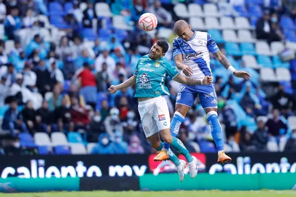 Puebla vs León en el Estadio Cuauhtémoc durante el AP22