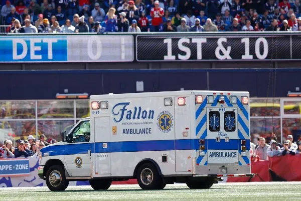 AP Los jugadores colaboraron para agilizar el traslado