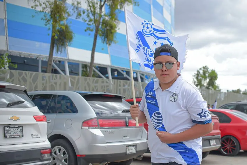 Aficionado del Puebla previo a un partido