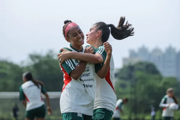 TWITTER @Miseleccionfem Tri Femenil Sub 17 durante entrenamiento en India 2022