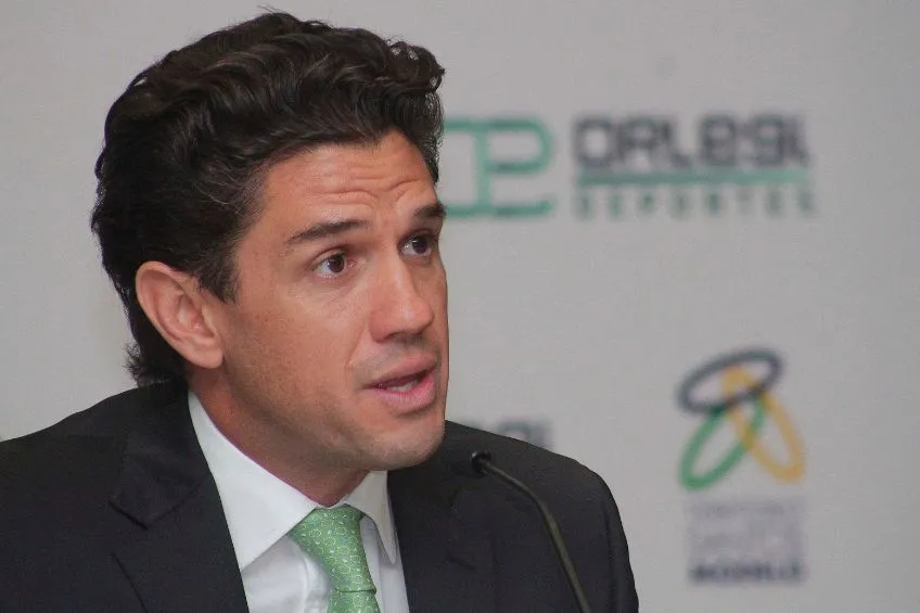 Alejandro Irraragorri en conferencia de prensa