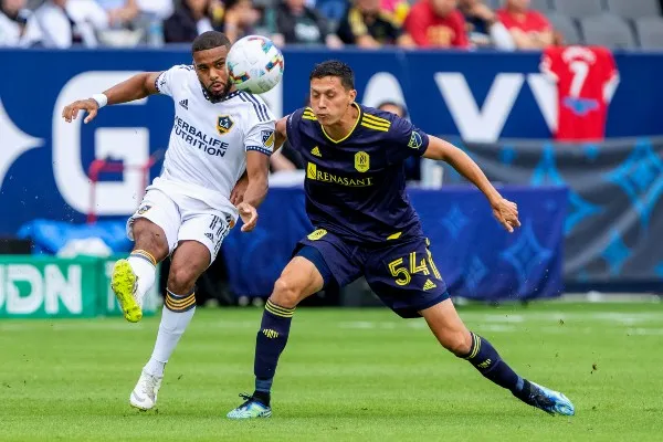 Grandsir en acción con LA Galaxy vs Nashville SC