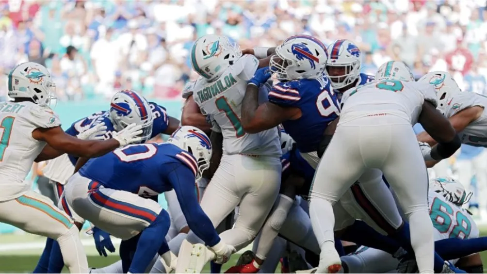 AP Momento del golpe ante Buffalo