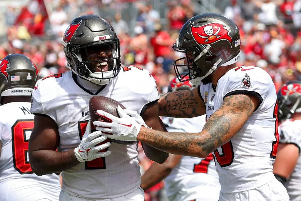 Bucs llegan como favoritos ante Steelers