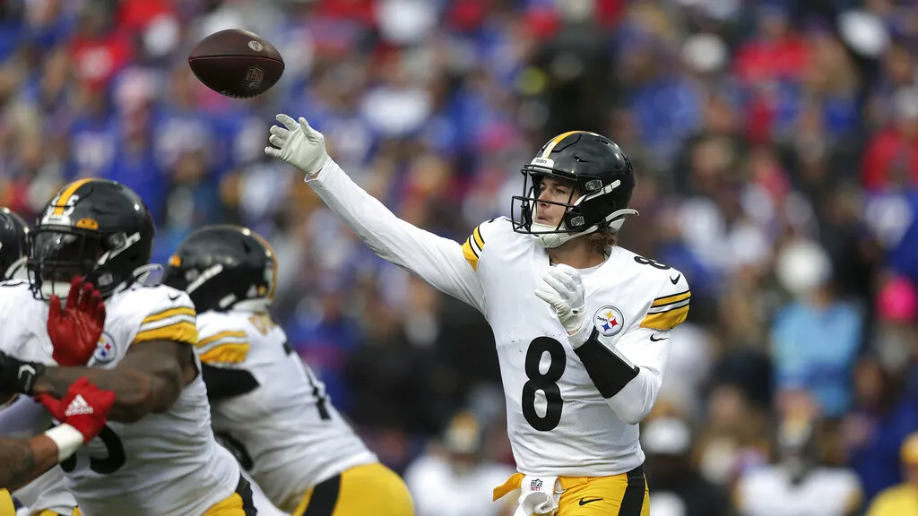 Kenny Pickett tomó los controles de Pittsburgh