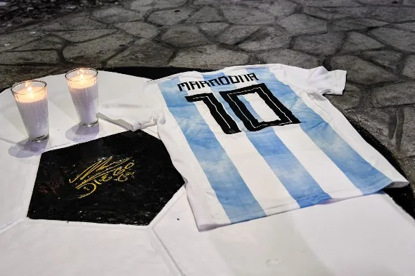 Homenaje a Maradona