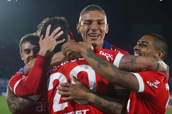 Lo celebraron con toda su fanática