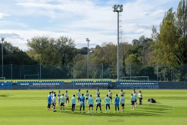El primer entrenamiento del club bajo el mando de Cervera