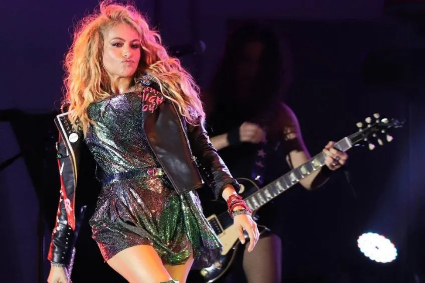 Paulina Rubio durante un concierto