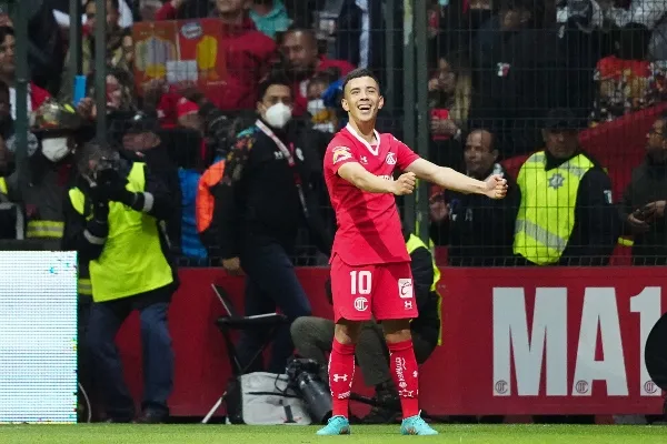 Leo Fernández, el último que le anotó a Ochoa por penalti